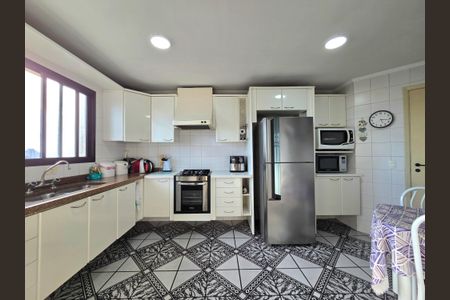 Apartamento para alugar com 140m², 4 quartos e 3 vagas Apartamento para alugar com 140m², 4 quartos e 3 vagasCozinha