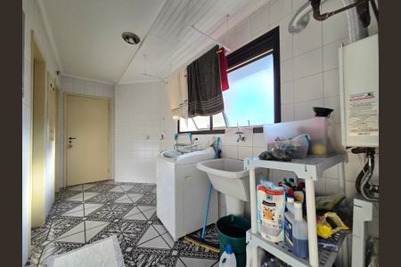 Apartamento para alugar com 140m², 4 quartos e 3 vagas Apartamento para alugar com 140m², 4 quartos e 3 vagasÁrea de Serviço