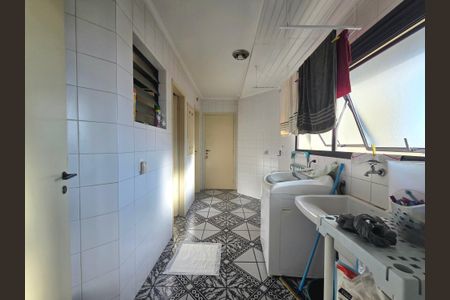Apartamento para alugar com 140m², 4 quartos e 3 vagas Apartamento para alugar com 140m², 4 quartos e 3 vagasÁrea de Serviço