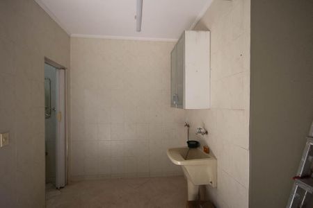 Casa para alugar com 180m², 2 quartos e 1 vaga Casa para alugar com 180m², 2 quartos e 1 vagaÁrea de Serviço