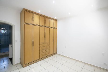 Casa para alugar com 180m², 2 quartos e 1 vaga Casa para alugar com 180m², 2 quartos e 1 vagaQuarto 1