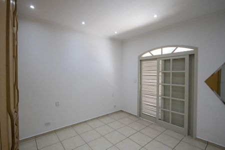 Casa para alugar com 180m², 2 quartos e 1 vaga Casa para alugar com 180m², 2 quartos e 1 vagaQuarto 1
