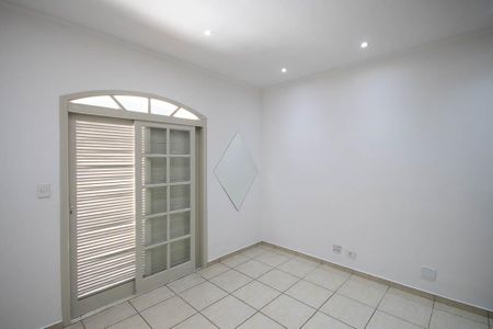 Casa para alugar com 180m², 2 quartos e 1 vaga Casa para alugar com 180m², 2 quartos e 1 vagaQuarto 1