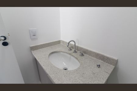 Apartamento para alugar com 28m², 1 quarto e sem vagaBanheiro da Suíte