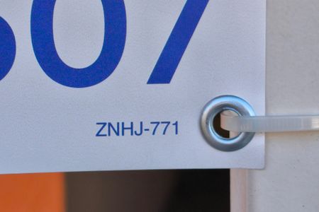 Casa à venda com 274m², 3 quartos e 3 vagas Casa à venda com 274m², 3 quartos e 3 vagasPLACA INSTALADA NA FACHADA