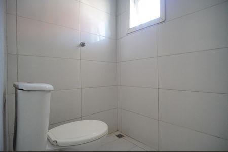 Banheiro de kitnet/studio para alugar com 1 quarto, 39m² em Canudos, Novo Hamburgo