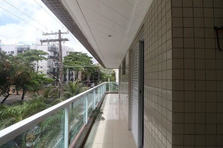 Apartamento para alugar com 96m², 3 quartos e 2 vagasVaranda