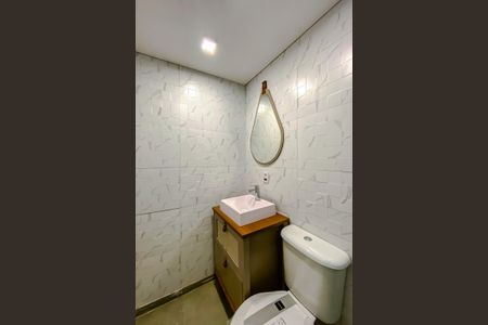 Banheiro de kitnet/studio para alugar com 1 quarto, 25m² em Vila Prudente, São Paulo