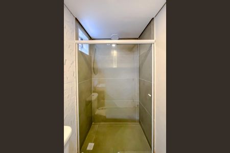 Banheiro de kitnet/studio para alugar com 1 quarto, 25m² em Vila Prudente, São Paulo