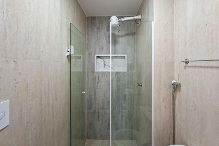 Apartamento para alugar com 75m², 2 quartos e 1 vaga Apartamento para alugar com 75m², 2 quartos e 1 vagaBanheiro da Suíte