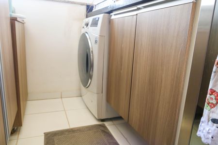 Apartamento para alugar com 55m², 2 quartos e 1 vagaÁrea de Serviço