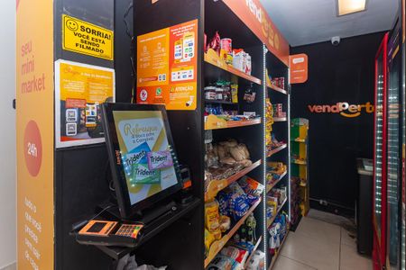 Apartamento para alugar com 33m², 1 quarto e sem vaga Apartamento para alugar com 33m², 1 quarto e sem vagaÁrea Comum - Minimercado