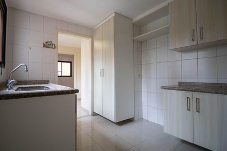 Apartamento para alugar com 168m², 3 quartos e 3 vagas
