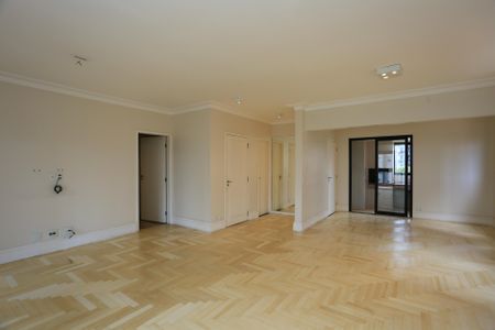 Apartamento para alugar com 168m², 3 quartos e 3 vagasSala