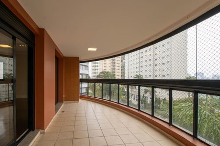 Apartamento para alugar com 168m², 3 quartos e 3 vagas