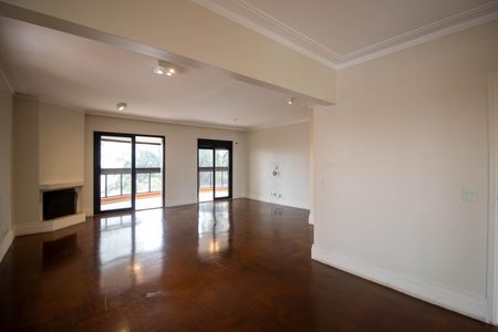 Apartamento para alugar com 168m², 3 quartos e 3 vagas