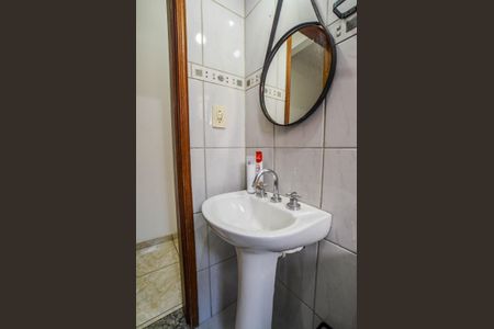 Apartamento à venda com 68m², 2 quartos e 2 vagasBanheiro Social