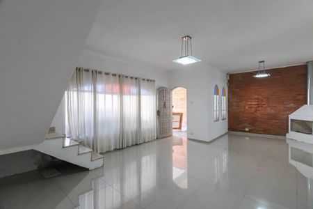 Casa para alugar com 3 quartos, 240m² em Jardim Imperador (zona Leste), São Paulo