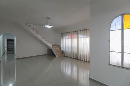 Casa para alugar com 3 quartos, 240m² em Jardim Imperador (zona Leste), São Paulo