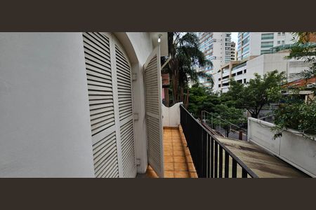 Varanda de casa para alugar com 2 quartos, 95m² em Vila Mariana, São Paulo