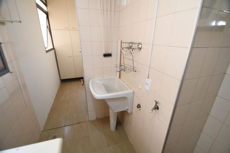 Apartamento para alugar com 120m², 3 quartos e 1 vagaÁrea de Serviço