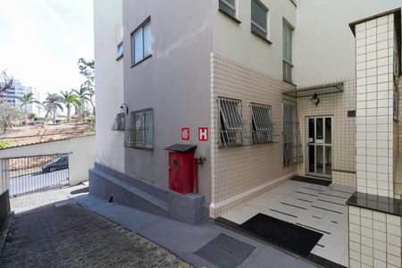 Apartamento à venda com 90m², 3 quartos e sem vaga Apartamento à venda com 90m², 3 quartos e sem vagaEntrada