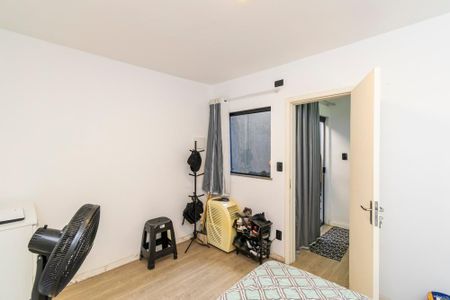 Quarto 1 de casa à venda com 2 quartos, 40m² em Olaria, Rio de Janeiro