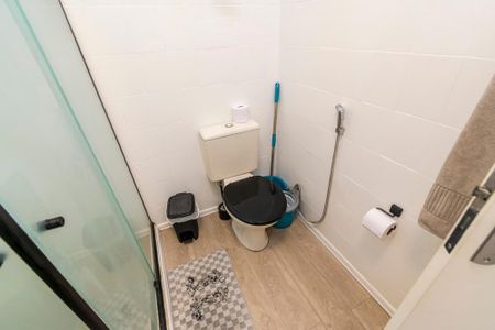 Casa à venda com 40m², 2 quartos e sem vaga Casa à venda com 40m², 2 quartos e sem vagaBanheiro