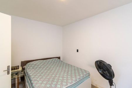 Quarto 1 de casa à venda com 2 quartos, 40m² em Olaria, Rio de Janeiro