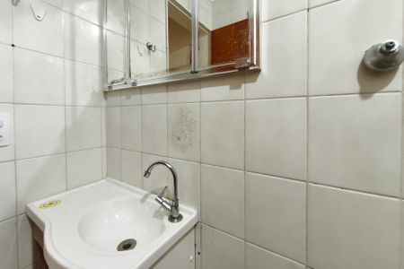 Apartamento à venda com 70m², 3 quartos e 1 vaga Apartamento à venda com 70m², 3 quartos e 1 vagaBanheiro