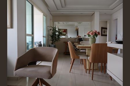 Apartamento à venda com 115m², 3 quartos e 3 vagasSala