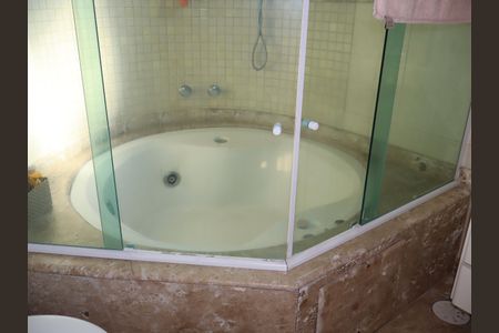 Apartamento à venda com 115m², 3 quartos e 3 vagasBanheiro suíte 3