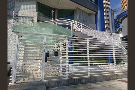 Apartamento à venda com 115m², 3 quartos e 3 vagas Apartamento à venda com 115m², 3 quartos e 3 vagasFachada e portaria