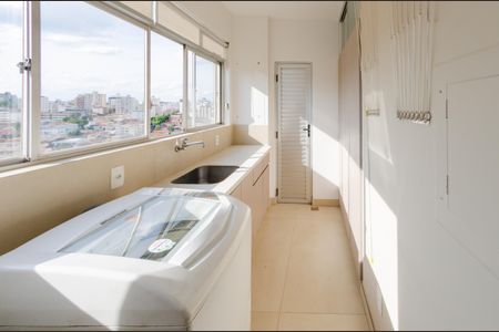 Apartamento à venda com 105m², 3 quartos e 2 vagas Apartamento à venda com 105m², 3 quartos e 2 vagasÁrea de serviço