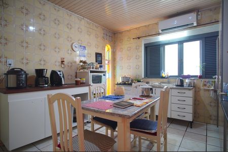 Casa à venda com 132m², 3 quartos e 2 vagasCozinha