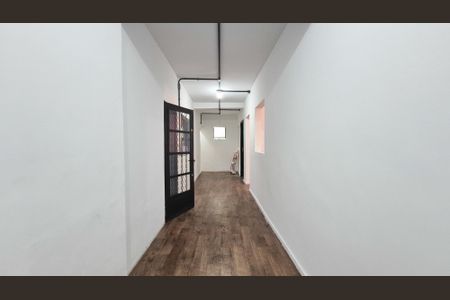 Casa à venda com 190m², 2 quartos e 2 vagasCorredor