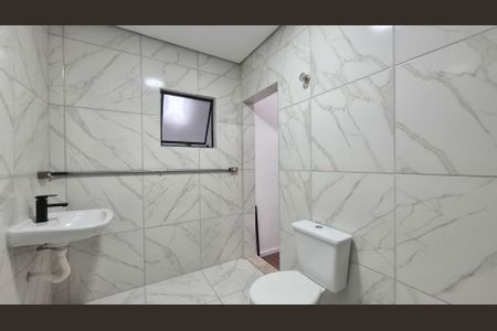 Casa à venda com 190m², 2 quartos e 2 vagasBanheiro da Suíte 2