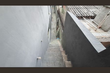 Casa à venda com 190m², 2 quartos e 2 vagasEscada