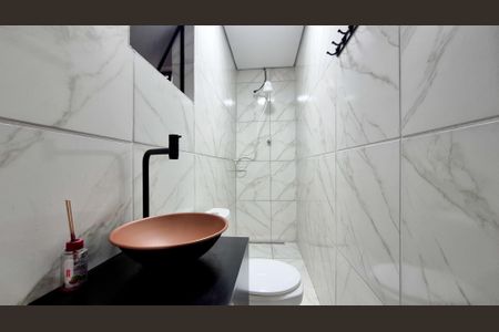 Casa à venda com 190m², 2 quartos e 2 vagasBanheiro da Suíte 1