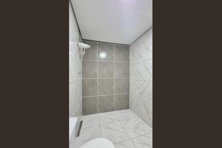 Casa à venda com 190m², 2 quartos e 2 vagasBanheiro da Suíte 2