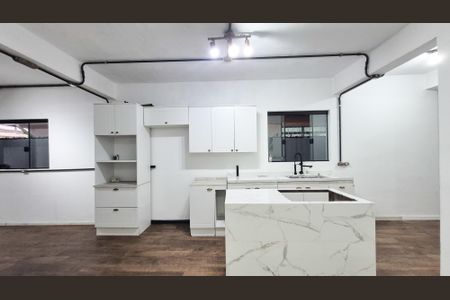 Casa à venda com 190m², 2 quartos e 2 vagasSala/Cozinha