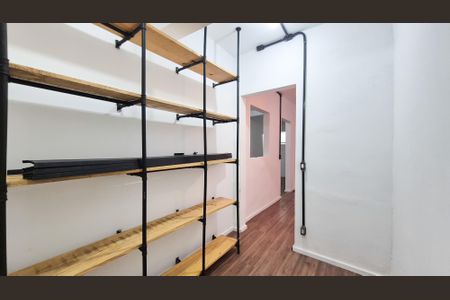 Casa à venda com 190m², 2 quartos e 2 vagasCloset