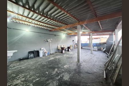 Casa à venda com 190m², 2 quartos e 2 vagasTerraço