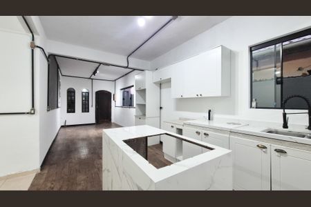 Casa à venda com 190m², 2 quartos e 2 vagasSala/Cozinha