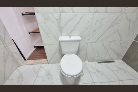 Casa à venda com 190m², 2 quartos e 2 vagasBanheiro da Suíte 2