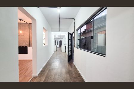 Casa à venda com 190m², 2 quartos e 2 vagasCorredor