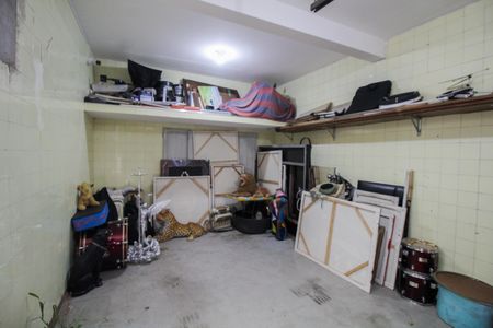 Casa à venda com 370m², 5 quartos e 1 vaga Casa à venda com 370m², 5 quartos e 1 vagaGaragem