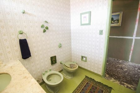 Casa à venda com 370m², 5 quartos e 1 vaga Casa à venda com 370m², 5 quartos e 1 vagaBanheiro Quartos