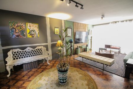 Casa à venda com 370m², 5 quartos e 1 vaga Casa à venda com 370m², 5 quartos e 1 vagaSala 2