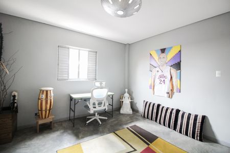 Casa à venda com 370m², 5 quartos e 1 vaga Casa à venda com 370m², 5 quartos e 1 vagaQuarto 4 - Edícula